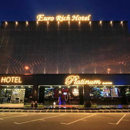 ג'והור בהרו Artz Hotel מראה חיצוני תמונה