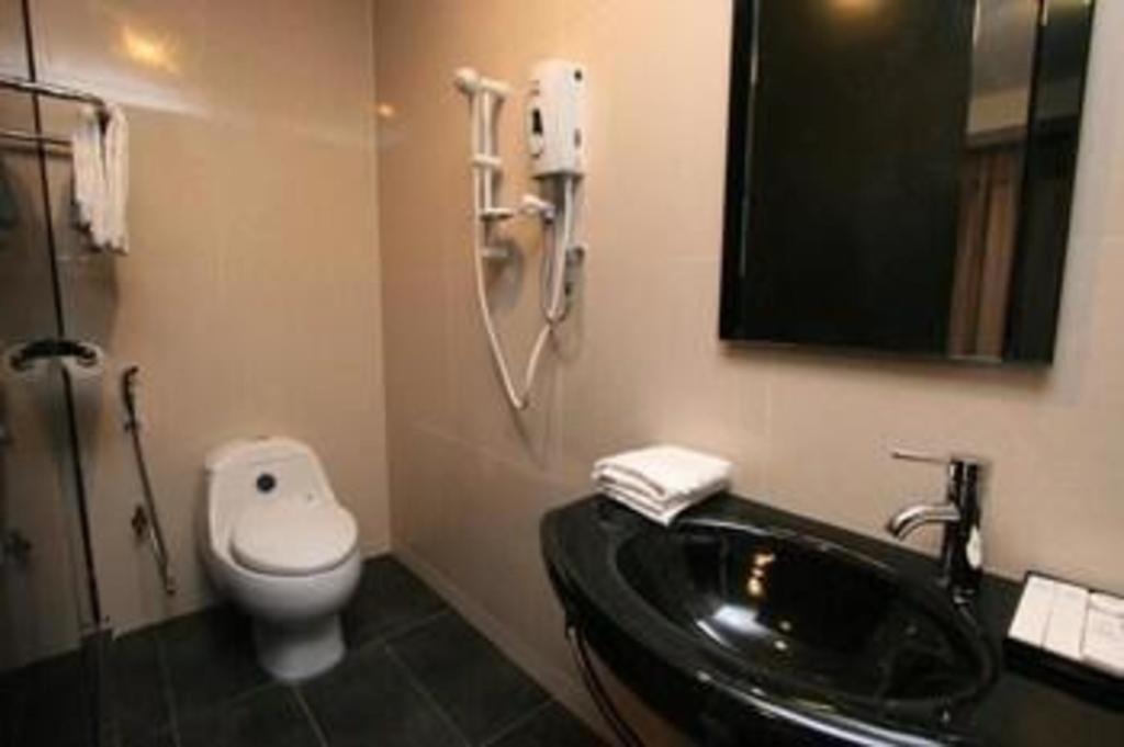 ג'והור בהרו Artz Hotel מראה חיצוני תמונה